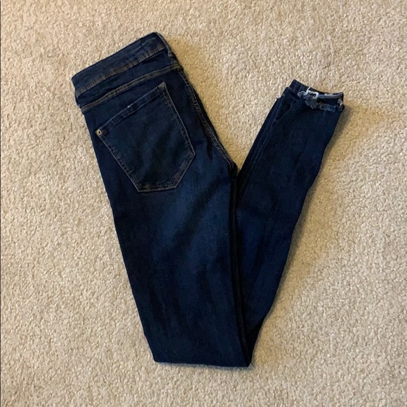 Zara Skinny Jeans - Picture 2 of 8